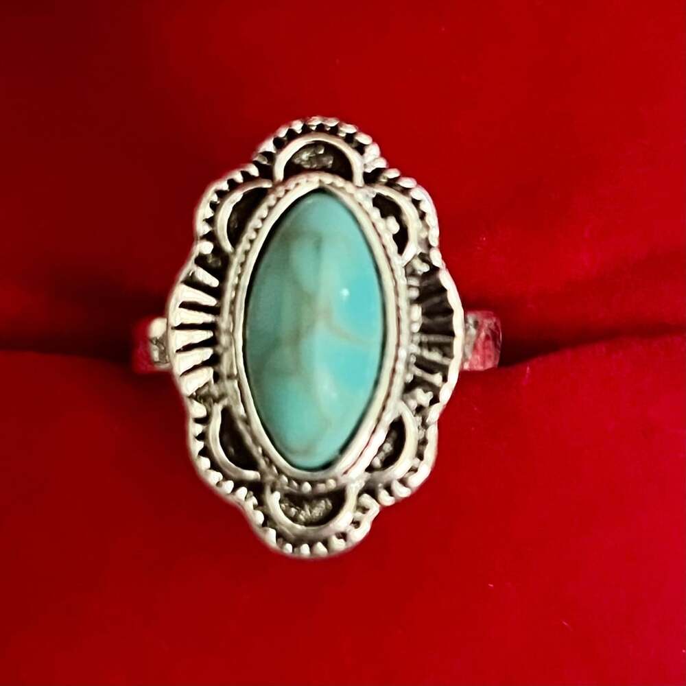 Bohemian Turquoise Style Ring Silver Tone Oval Stone Size 6